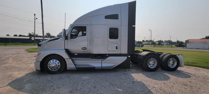 2023 Kenworth T680-2
