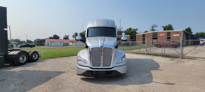 2023 Kenworth T680-3