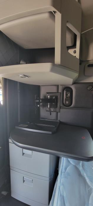 2023 Kenworth T680-13