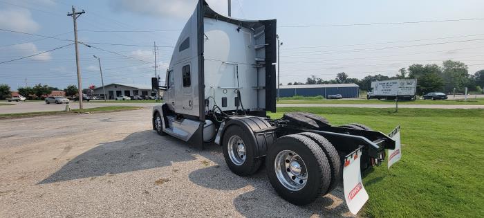 2023 Kenworth T680-8