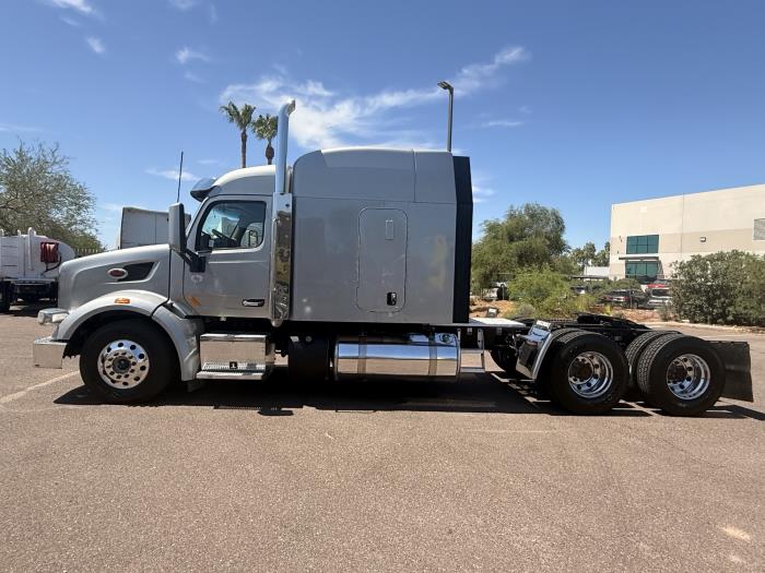 2022 Peterbilt 567-1