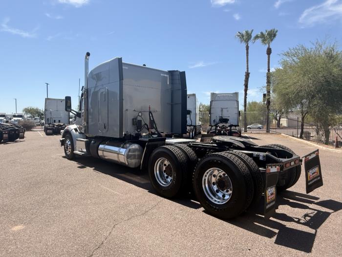 2022 Peterbilt 567-2