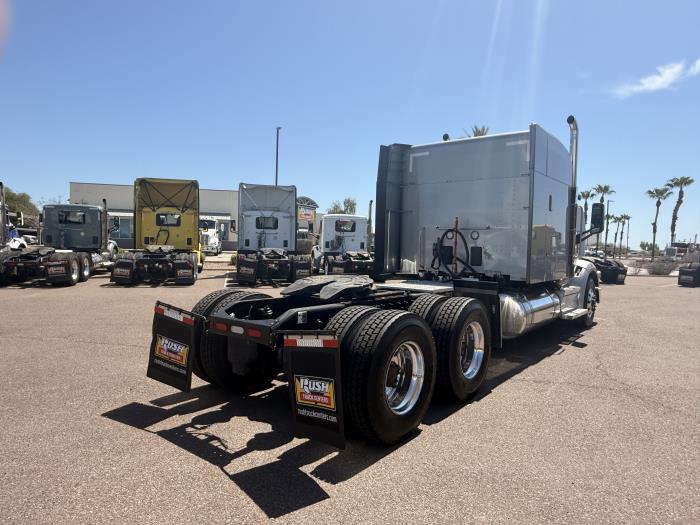 2022 Peterbilt 567-4