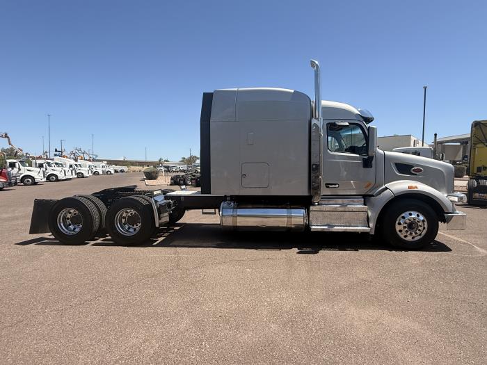 2022 Peterbilt 567-5