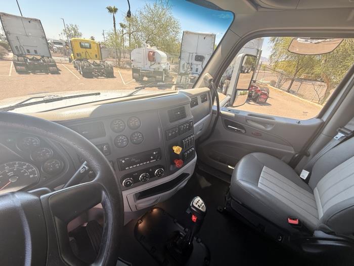 2022 Peterbilt 567-11