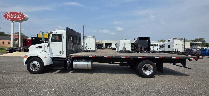 2020 Peterbilt 337-1