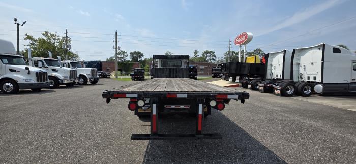 2020 Peterbilt 337-3