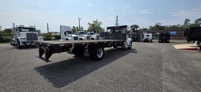 2020 Peterbilt 337-5
