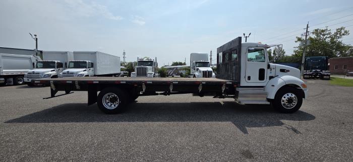2020 Peterbilt 337-7