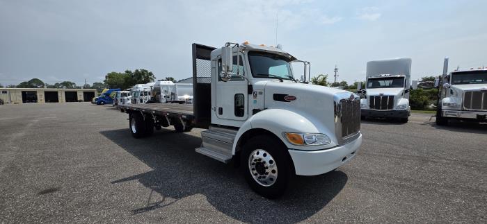 2020 Peterbilt 337-8