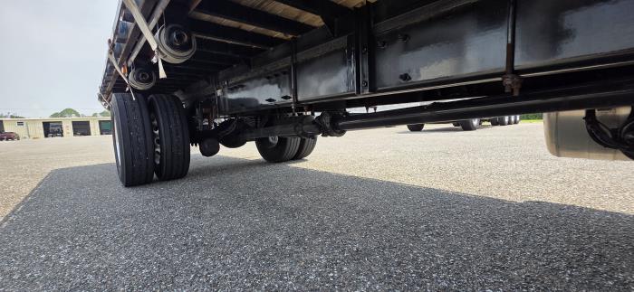 2020 Peterbilt 337-10