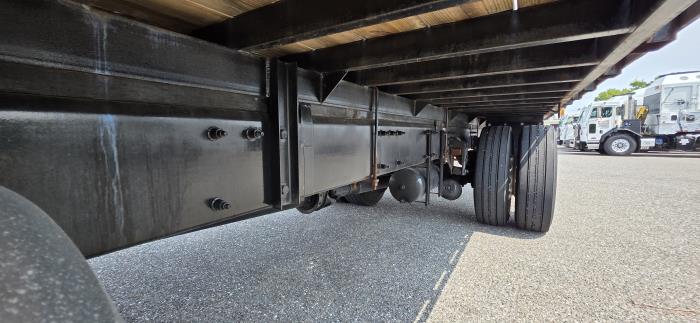 2020 Peterbilt 337-11