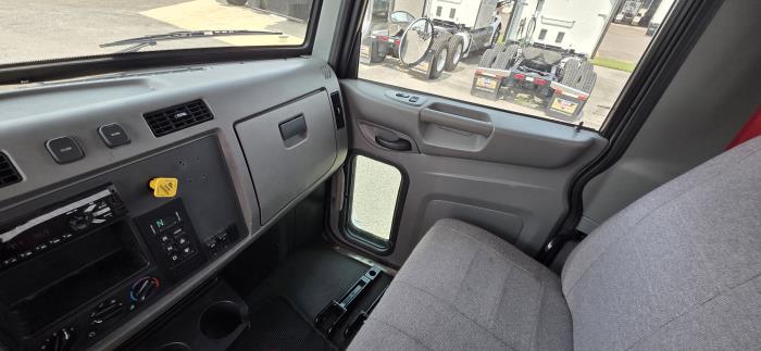 2020 Peterbilt 337-14