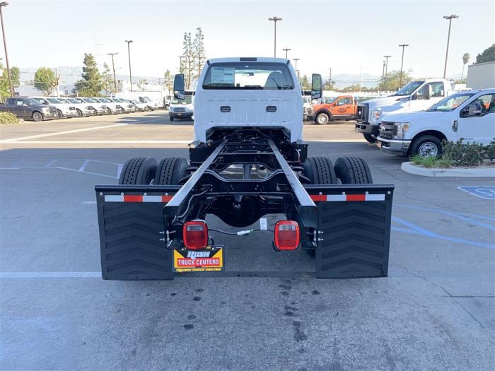 2027 Ford F-750-3