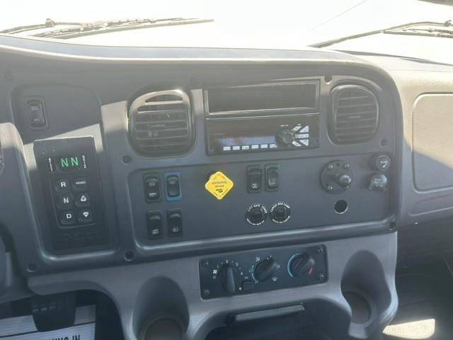 2018 Freightliner Business Class M2 106-2