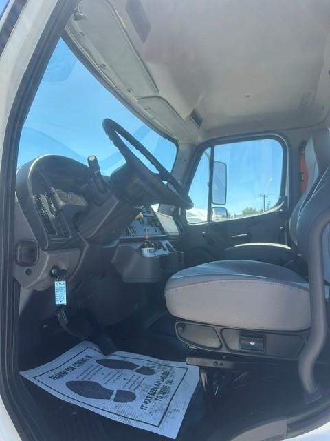 2018 Freightliner Business Class M2 106-7