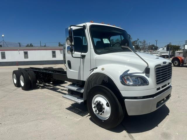 2018 Freightliner Business Class M2 106-10