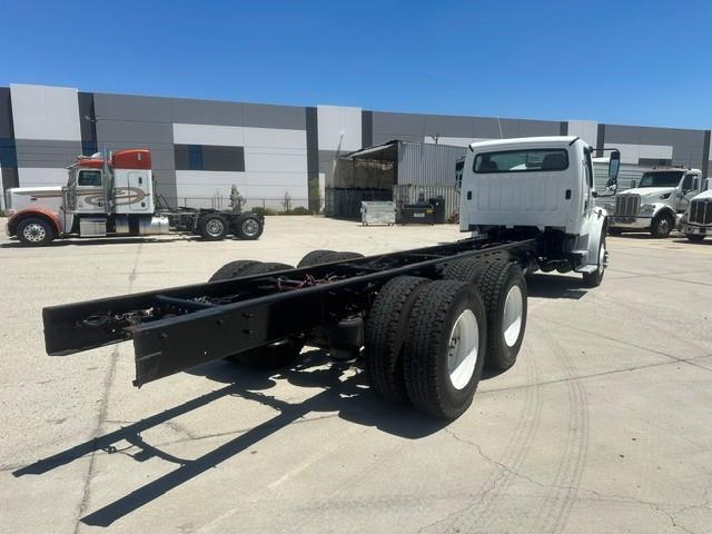 2018 Freightliner Business Class M2 106-12
