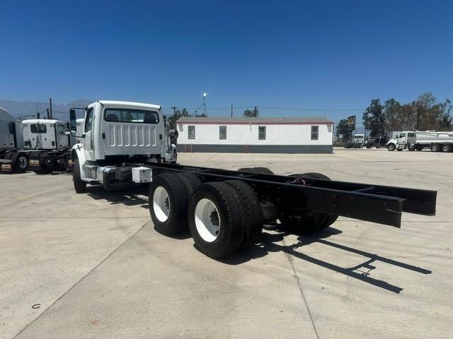 2018 Freightliner Business Class M2 106-15