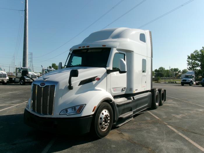 2022 Peterbilt 579-1