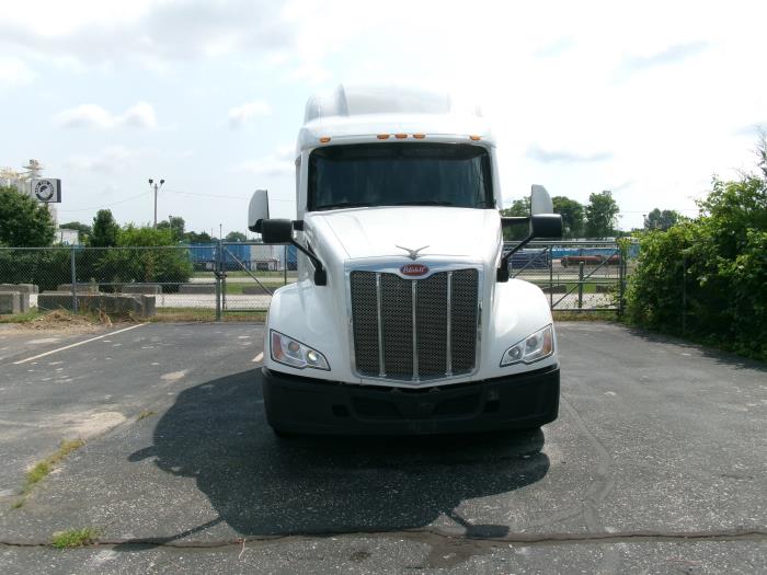 2022 Peterbilt 579-2