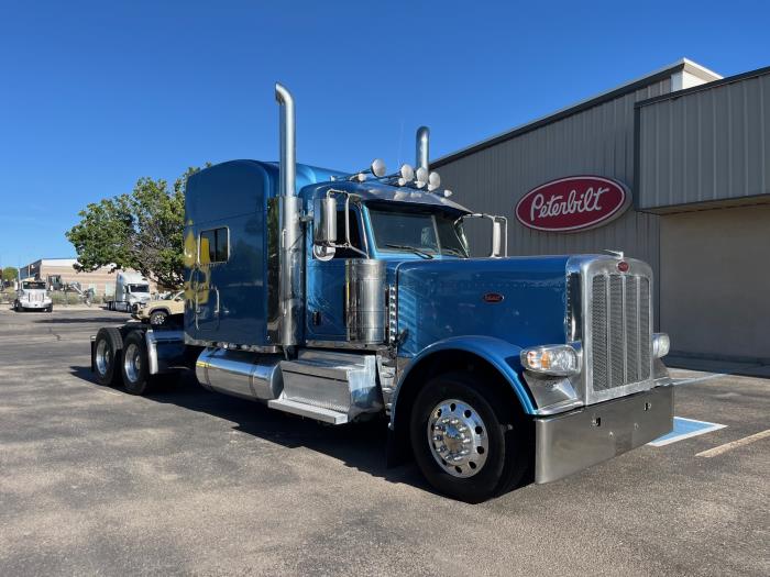2020 Peterbilt 389-4