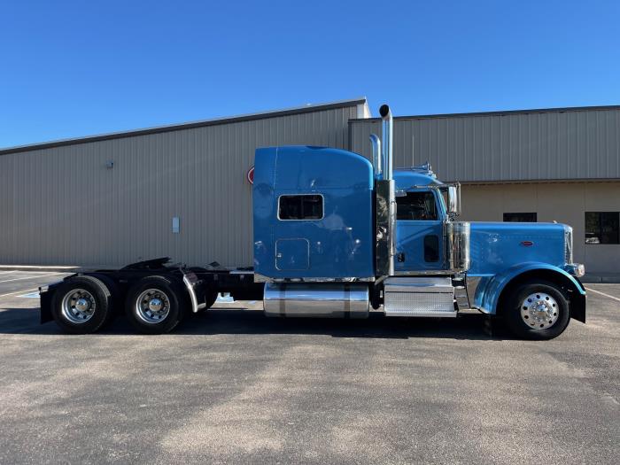 2020 Peterbilt 389-5