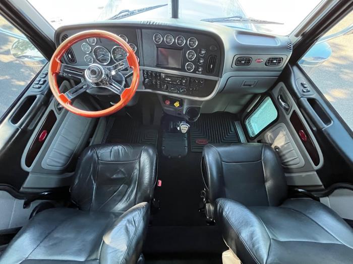 2020 Peterbilt 389-13