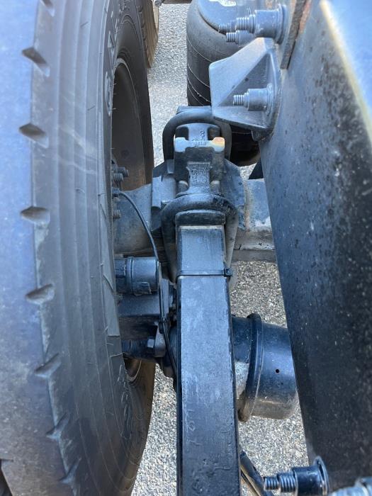 2020 Peterbilt 389-27