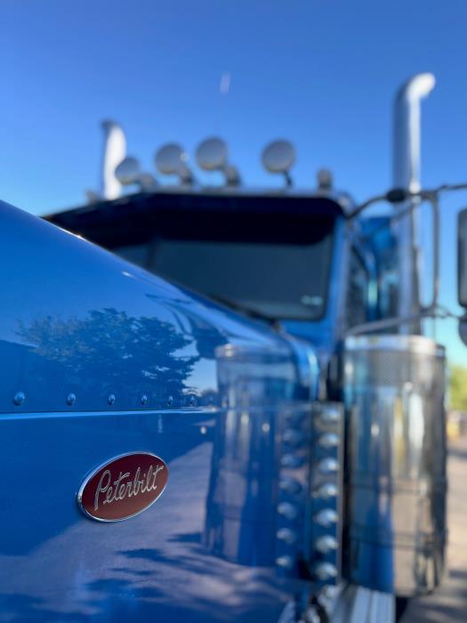 2020 Peterbilt 389-29