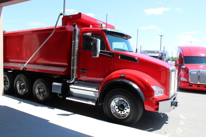 2025 Kenworth T880-7