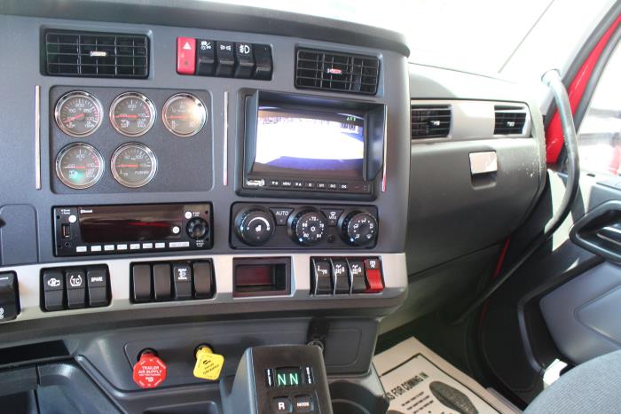 2025 Kenworth T880-11