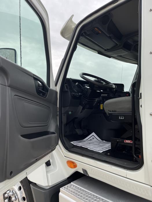 2020 International LT625-12
