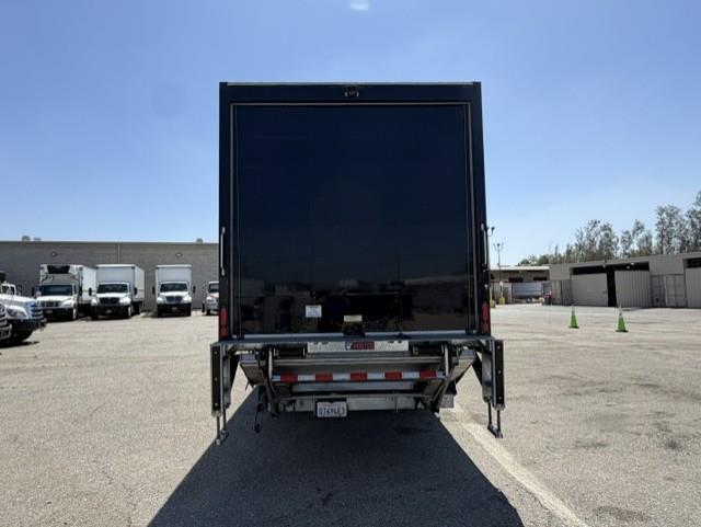 2022 Freightliner Business Class M2 106-4
