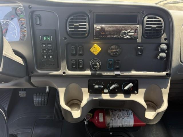 2022 Freightliner Business Class M2 106-11