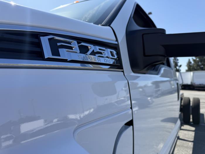2027 Ford F-750-7