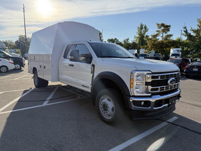 2026 Ford F-550-2