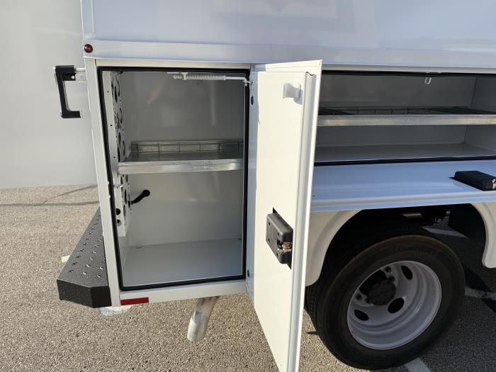 2026 Ford F-550-17