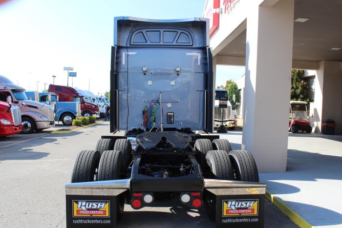 2023 Peterbilt 579-4