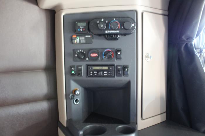 2023 Peterbilt 579-15