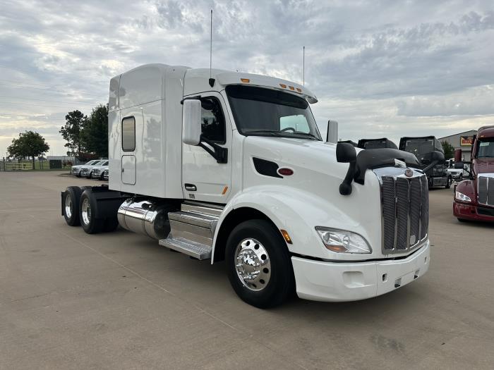 2022 Peterbilt 579-2