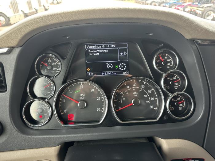 2022 Peterbilt 579-7