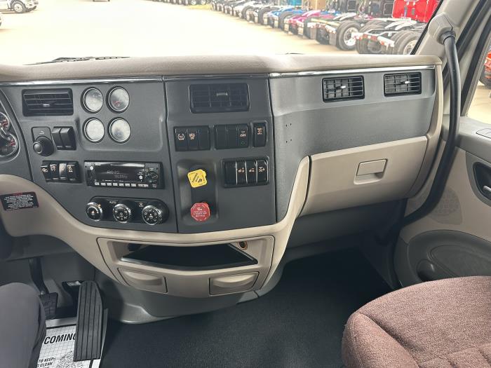 2022 Peterbilt 579-9