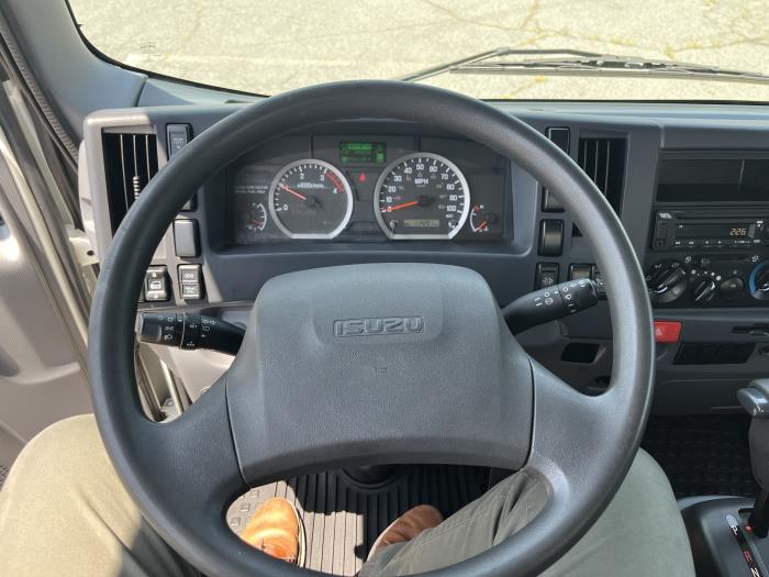 2022 Isuzu NPR-XD-13