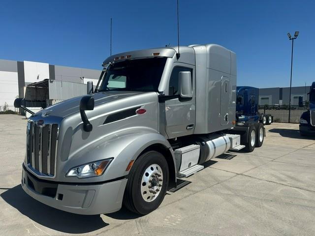 2025 Peterbilt 579-0