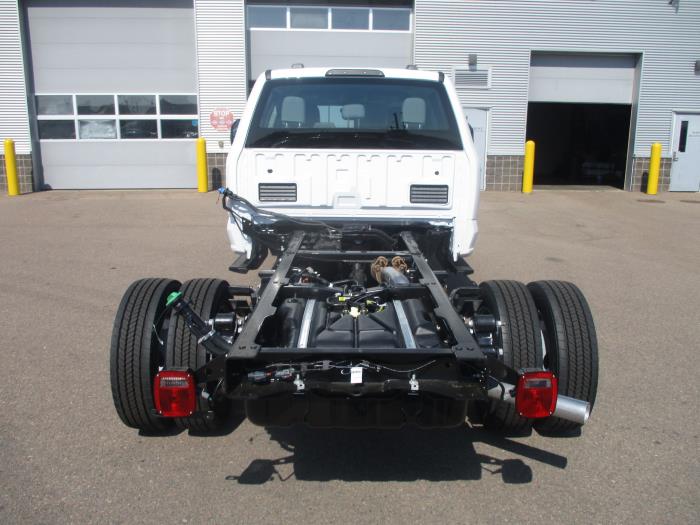 2026 Ford F-550-3