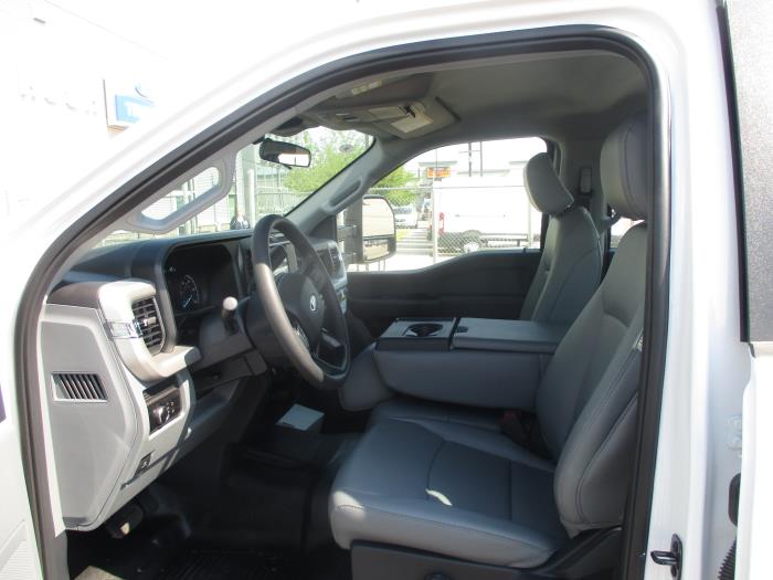 2026 Ford F-550-9