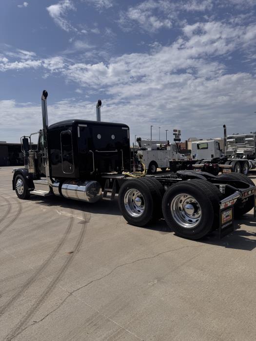 2027 Peterbilt 589-4