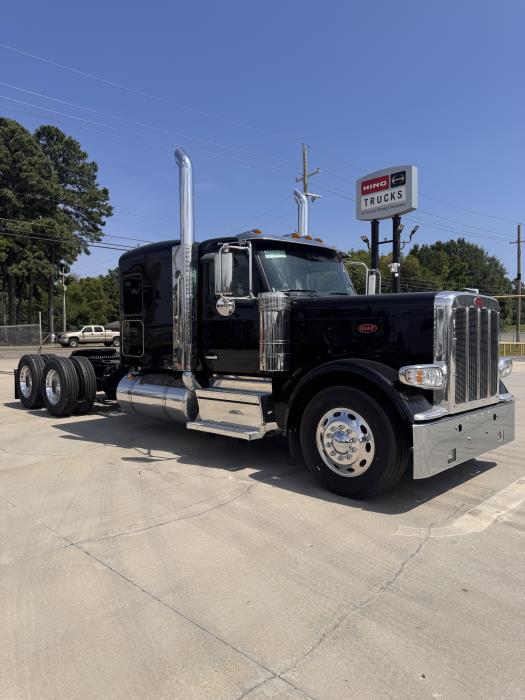 2027 Peterbilt 589-7