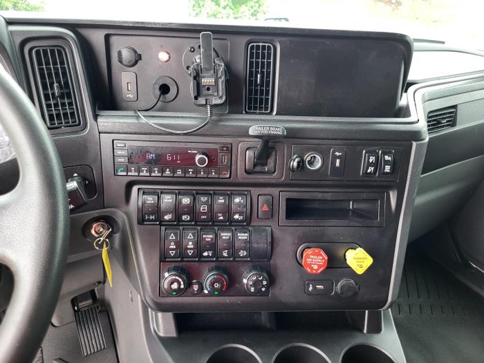 2023 International LT625-9
